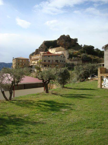 Apartaments La Pertusa 2O Corca  Exteriér fotografie